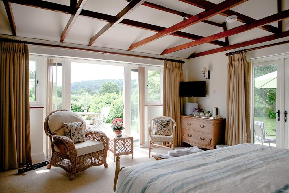 ピーターズフィールド The Old Hop Kiln Barn Bed & Breakfast エクステリア 写真
