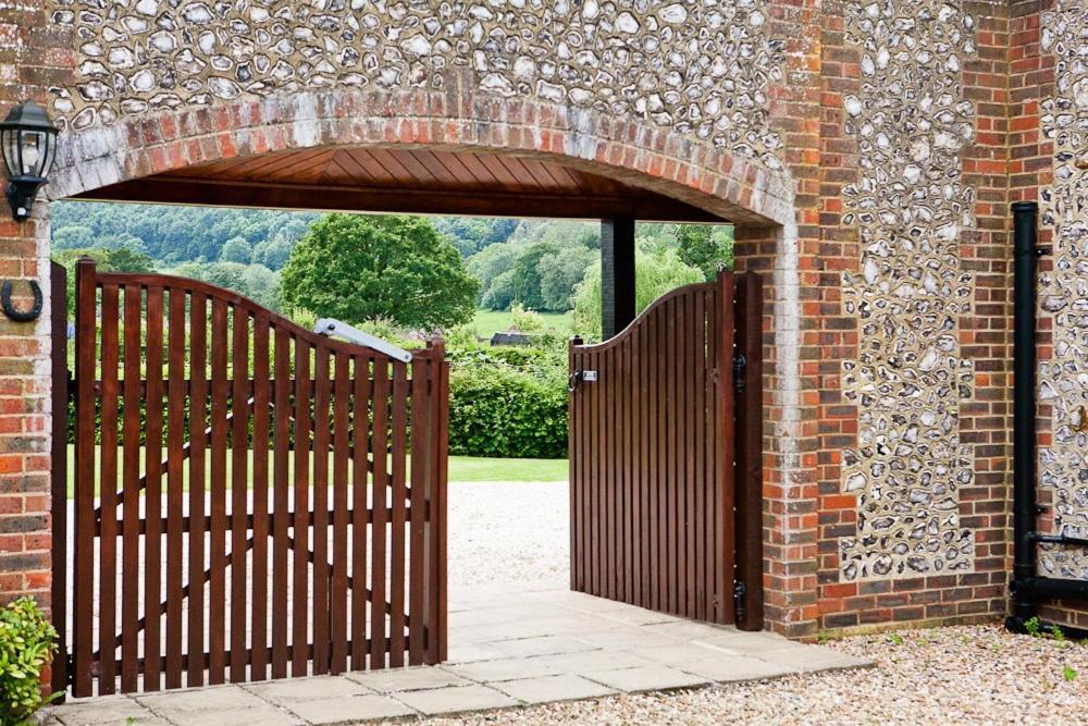 ピーターズフィールド The Old Hop Kiln Barn Bed & Breakfast エクステリア 写真